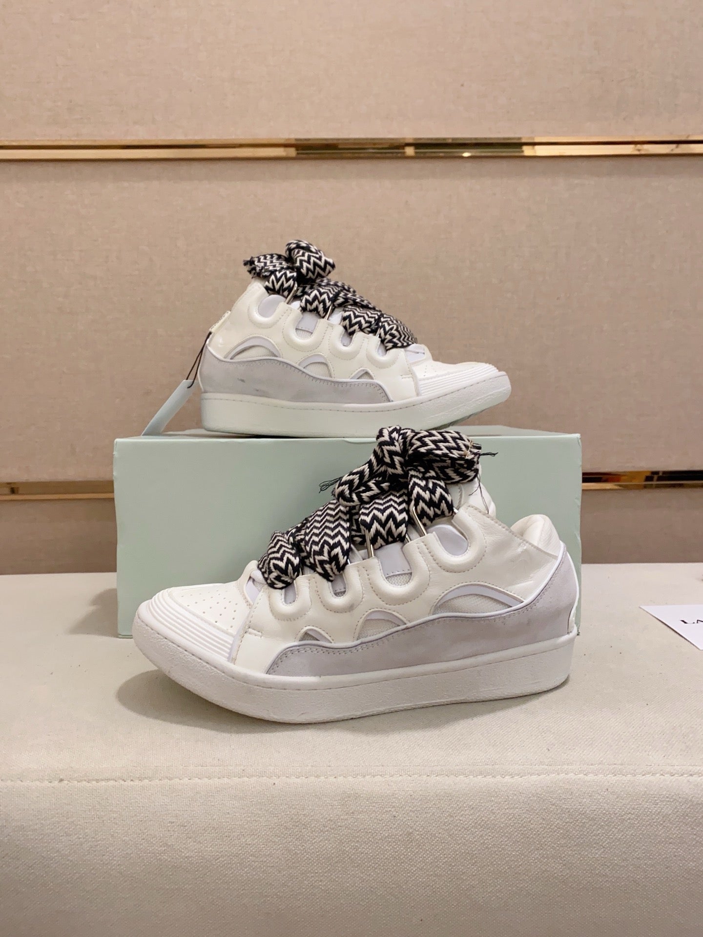Lanvin Curb Low-top Trainers White and Grey