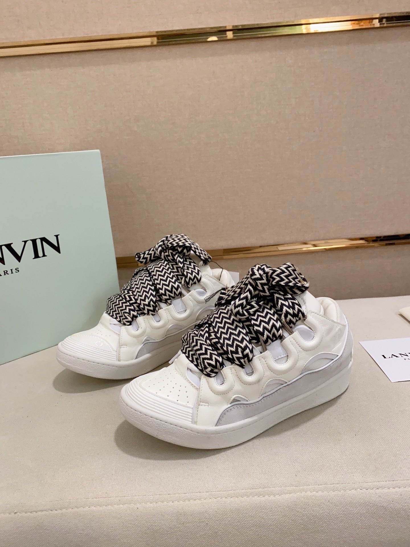 Lanvin Curb Low-top Trainers White and Grey